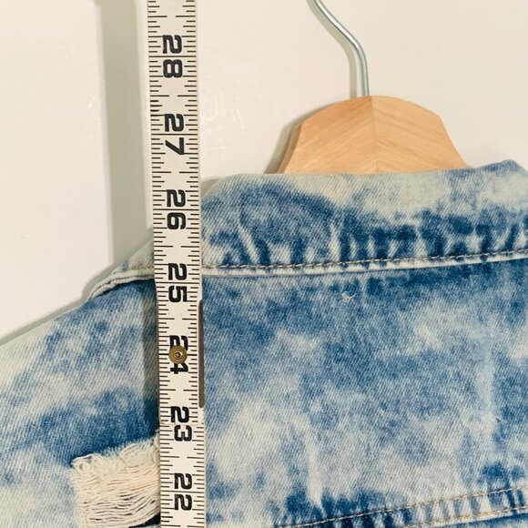Fantastic Fawn Distressed Denim Jacket Size Small Acid Wash Trucker Jean Jacket - Picture 9 of 11